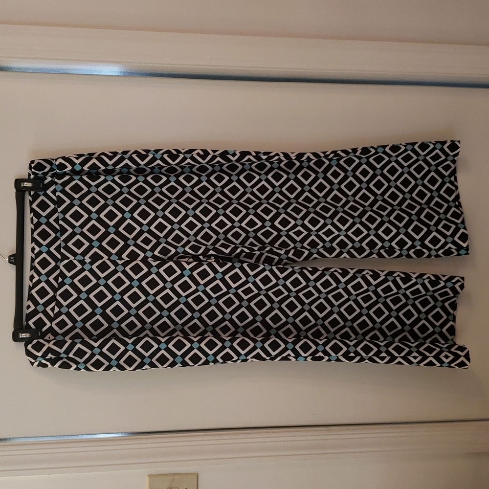 2x Kim rogers black white teal geometric print pants